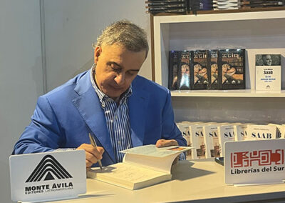 Tarek William Saab poeta de la revolucion